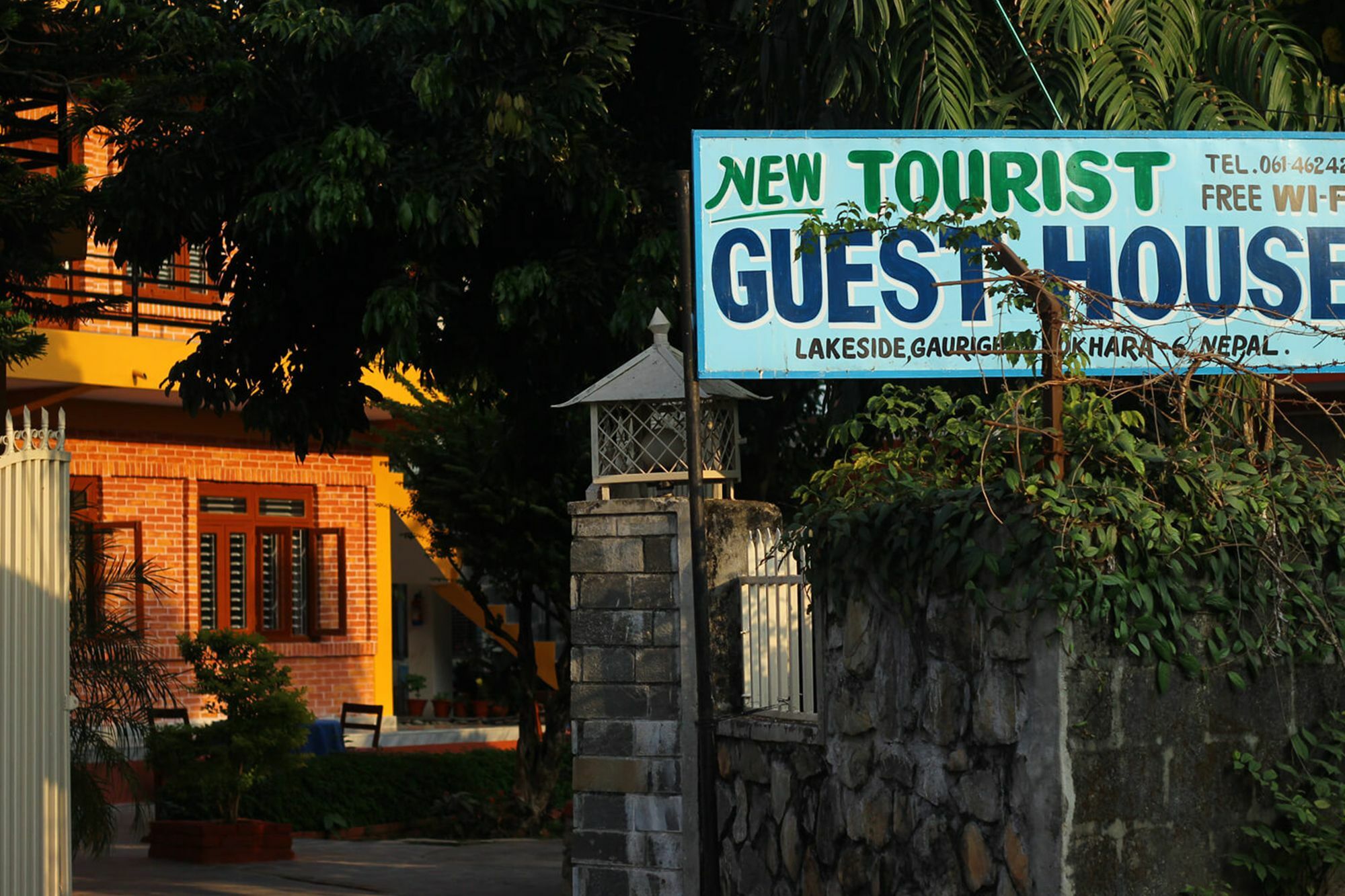 New Tourist Guest House Pokhara Eksteriør bilde