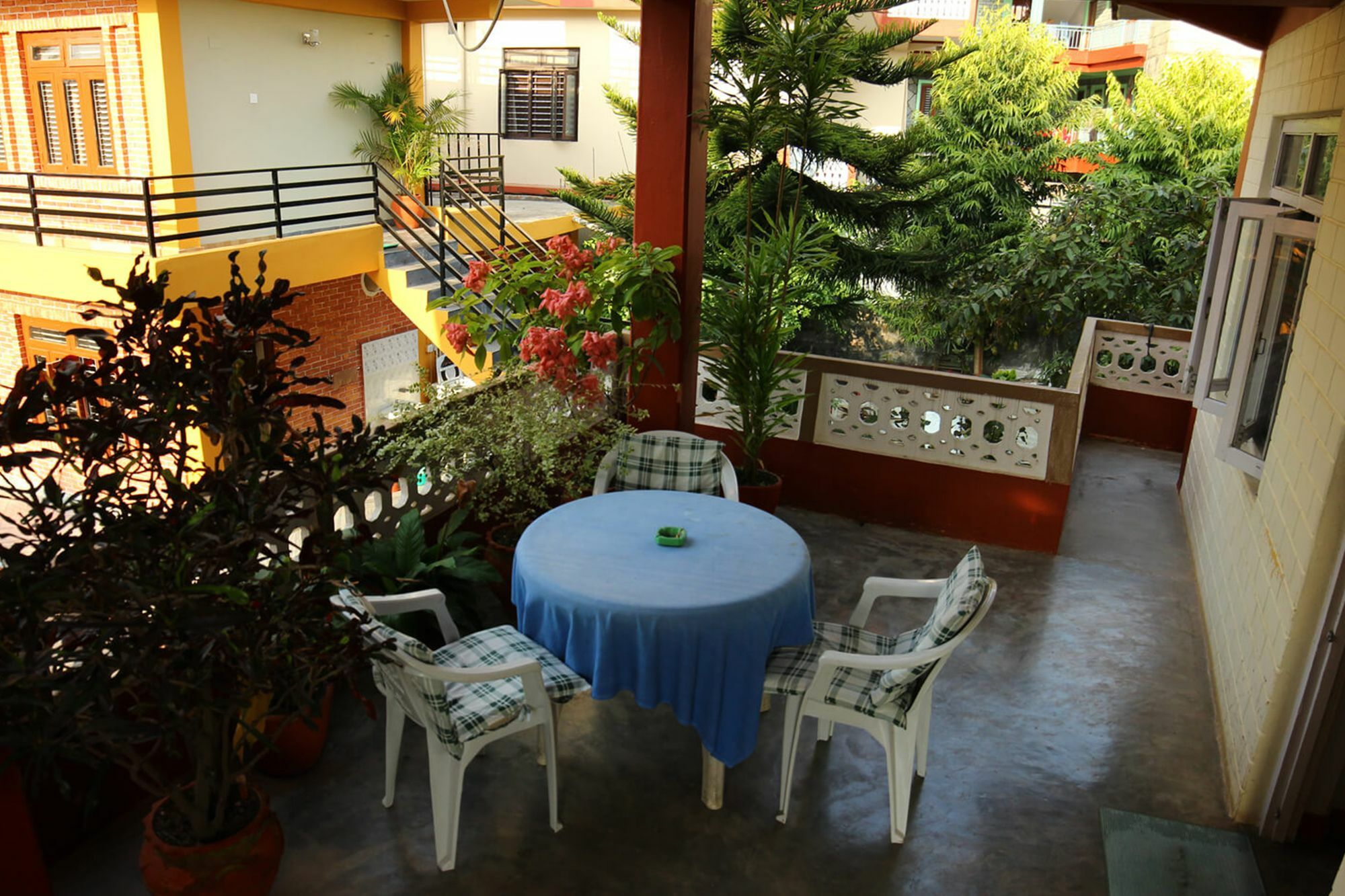 New Tourist Guest House Pokhara Eksteriør bilde