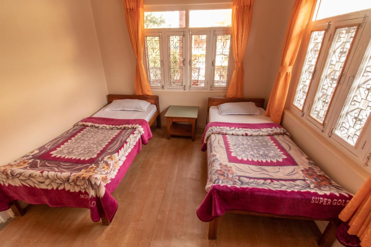 New Tourist Guest House Pokhara Eksteriør bilde