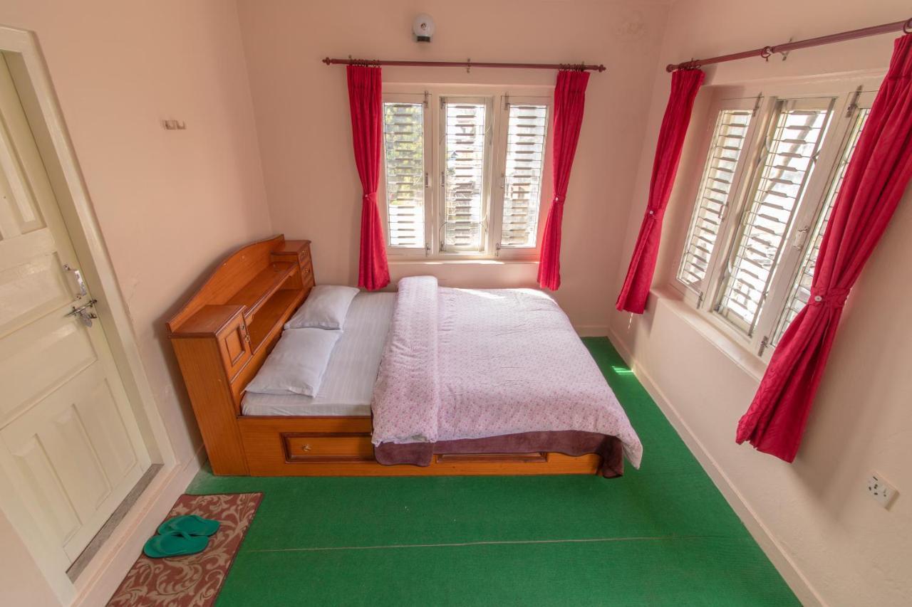 New Tourist Guest House Pokhara Eksteriør bilde